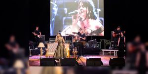 Lütfiye Özipek sevenlerini büyüledi