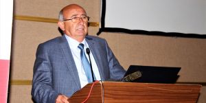 Özyiğit, "Geleceğin Eğitimine Bakış" konferansına katıldı