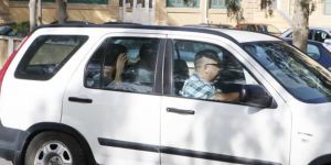 Pencere takmaya gitti, soygun planladı