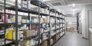 İLAÇLAR ÇÖPE GİDİYOR