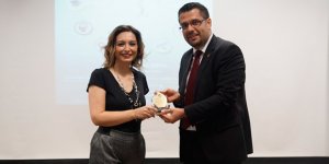 UKÜ’de,  Berna Öztınaz öğrencilerle buluştu