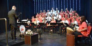 “Neşeli Şarkılar Konseri” tam not aldı