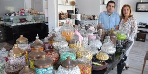 Kokusuyla sizi davet eden tat;  CARAMEL Çikolata…