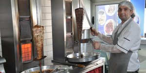 “Yazın sıcağı, tüm gün ayakta olmak çok zor ama ekmek parası”