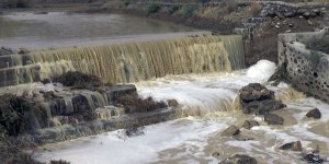 Sınırüstü’nde dereler taştı