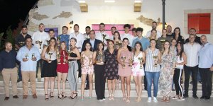 Hentbolda ödüller dağıtıldı