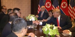 Nükleer silahsızlanmaya karşı imzalar atıldı