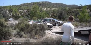 Kıbrıs Rallisi'nde özel araca çarptı