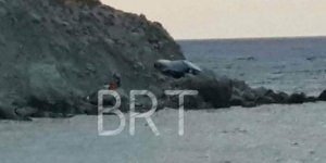 Aracıyla 50 metrelik uçuruma düştü