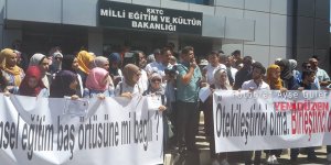 Diploma krizi eyleme döndü