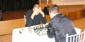 Cengiz Hasman liderliğini sürdürdü