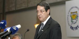 Anastasiadis Rubin ile bir araya geldi