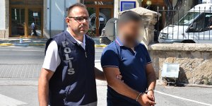 30 bin Euro, 20 bin Dolar , 10 bin Sterlin,  bin 248 TL nakit