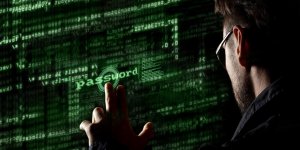 Birileri sizi gözetliyor olabilir!