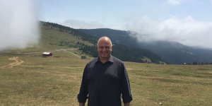 Şükrü Tüzmen: Kansere çare arıyorum