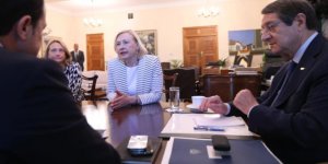 Jane Holl Lute, ay sonu bekleniyor