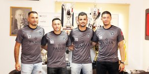 Şampiyonda yeniler imzaladı