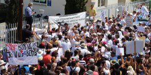 Güneyde öğretmenler sokağa döküldü