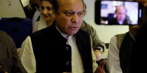 Pakistan eski başbakanı Şerif tutuklandı