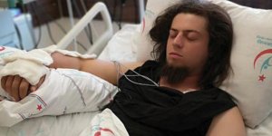 İllüzyonist  Aref Ghafouri'yi, Antalya'da yılan ısırdı