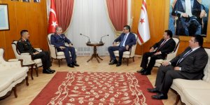 Erhürman, komutanları kabul etti