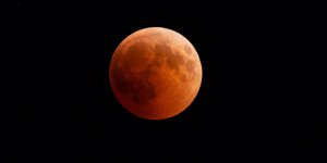 ‘KANLI AY’ TUTULMASI GERÇEKLEŞTİ