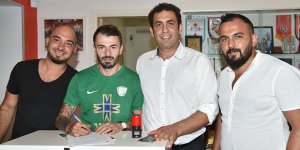 Burak Koçar imzayı attı