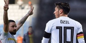 "Türkiye'de futbol siyasetin kontrolünde"