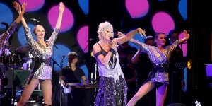 Ajda Pekkan hayranlarını mest etti