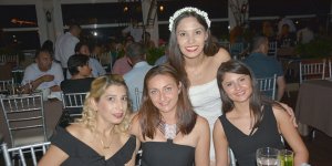 Şarkılarla herkes coşuyor