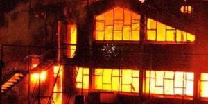 Hastanede çıkan yangında 10 kişi öldü