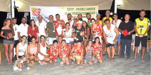 Birincilik için raket salladılar