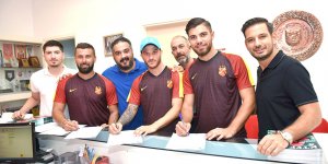 Çetinkaya’da yeniler imzaladı