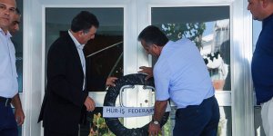 Hür-İş siyah çelenk bıraktı