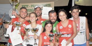 Birincilik için raket salladılar