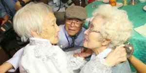 Kuzey ve Güney Kore'nin parçalanmış aileleri buluştu