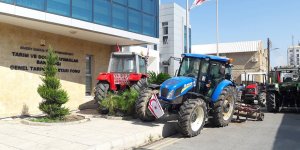 “Hak ararken yüzlerce esnafın  ekmeğine mani oluyorsunuz”