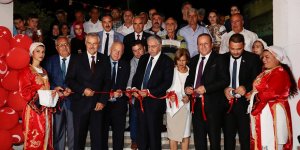 Uluslararası Tatlısu Harnup ve Halk Dansları Festivali başladı