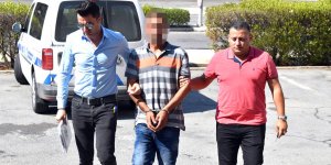 “3 bin dolar ödedi, TIR’a gizlendi, adaya kaçak girdi”