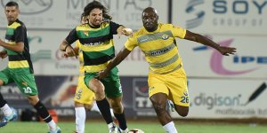 Girne’de Binatlı’nın gecesi: 1-2