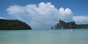 Phi Phi Adası