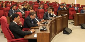 Meclis oturumu Sonay Adem için kapandı