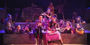 “Hayalet kumpanya” sahnelenmeye devam ediyor