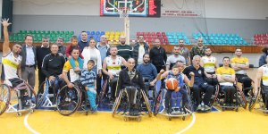 Zirve yarışı sürüyor