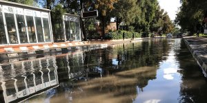 Mağusa’da bazı yollar suya teslim