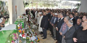 Üç isim gözyaşlarıyla…