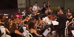 Gençler sahnedeydi…