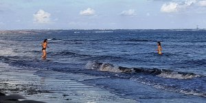 Aralık ayında Larnaka’da ‘plajda’