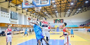 GAÜ galibiyetle başladı: 54-77