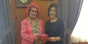 Pembe balonlar uçurarak söz verdik